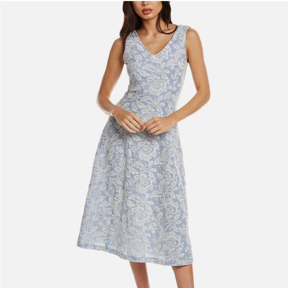 NWT T TAHARI  
Eyelet Embroidered Midi Dress blue and beige S2 - Picture 2 of 3